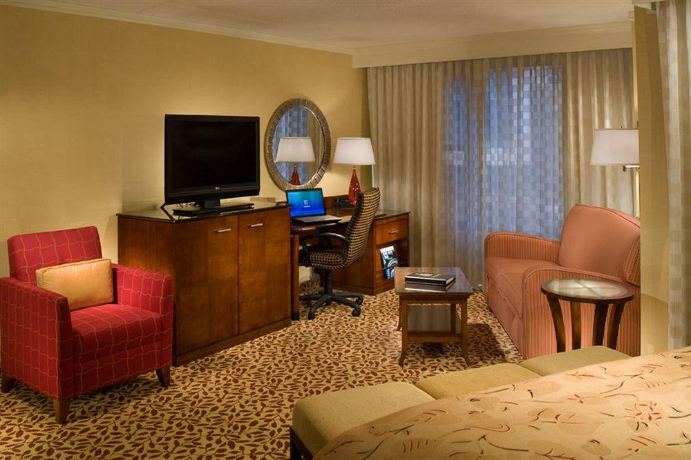 Courtyard By Marriott Chicago At Medical District-Uic Ξενοδοχείο Εξωτερικό φωτογραφία